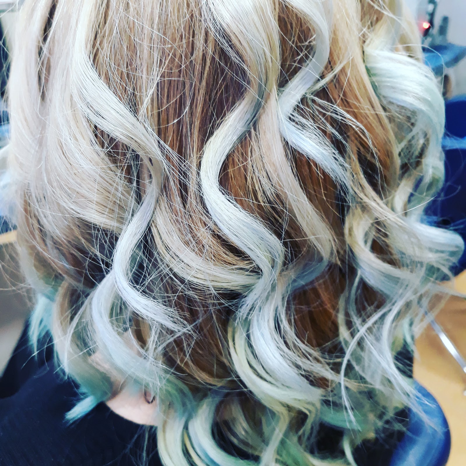 Interno del salone Acconciature Norma, Bergamo